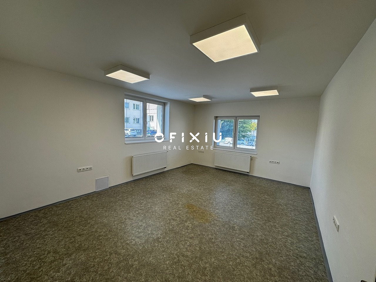 Pronájem kanceláře 173 m² – fotografie 4