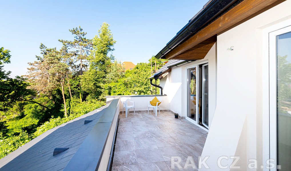 Prodej nájemního domu, činžáku 338 m², Praha – náhled fotky 15