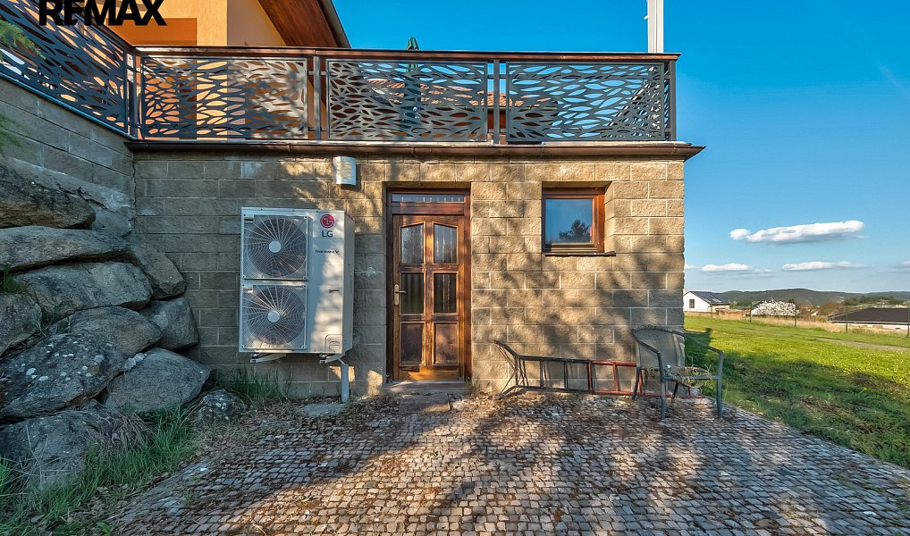 Prodej domu 250 m² s pozemkem 6 265 m², Buš – náhled fotky 16