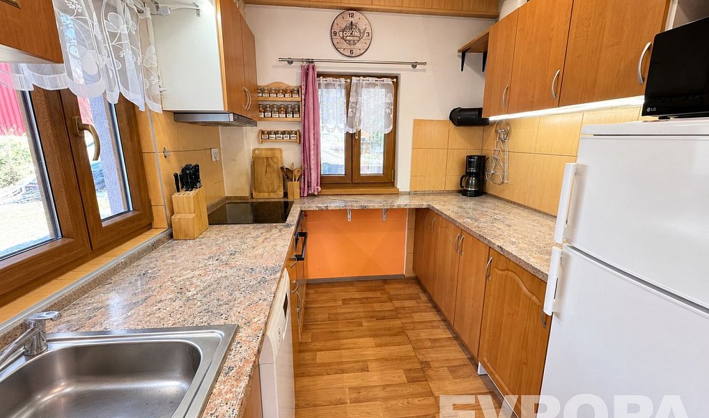 Prodej domu 76 m² s pozemkem 189 m², Čerňovice – náhled fotky 3