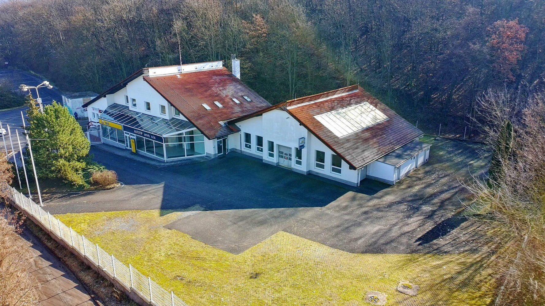 Prodej skladovacích prostor 1 500 m² – fotografie 3