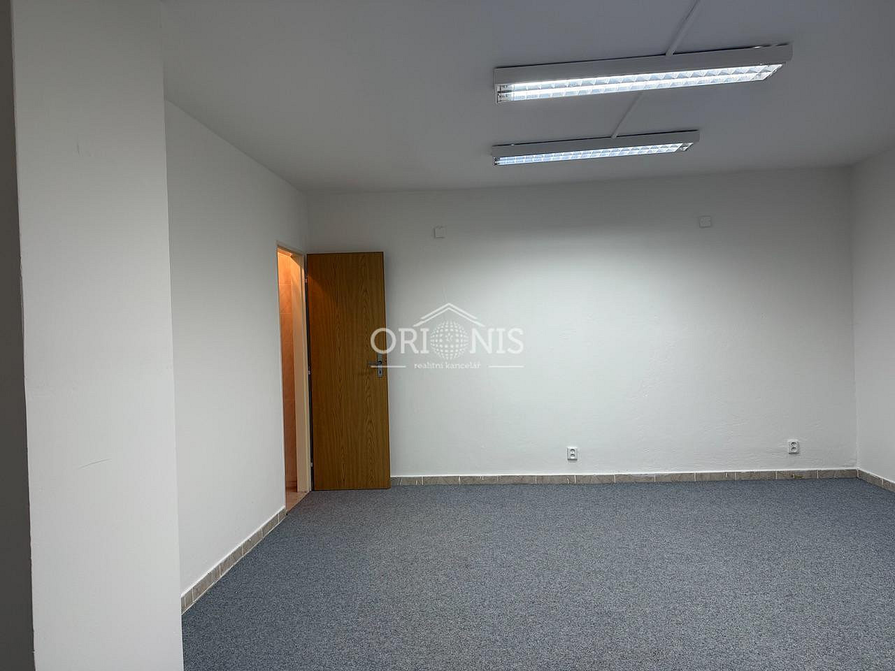 Pronájem obchodních prostor 100 m² – další