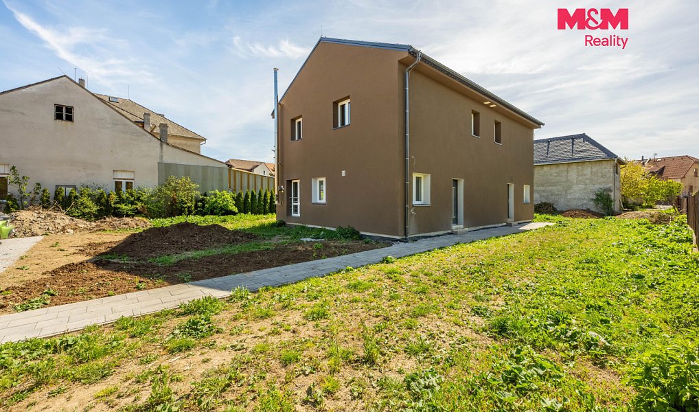 Prodej domu 97 m² s pozemkem 298 m², Králův Dvůr – náhled fotky 10