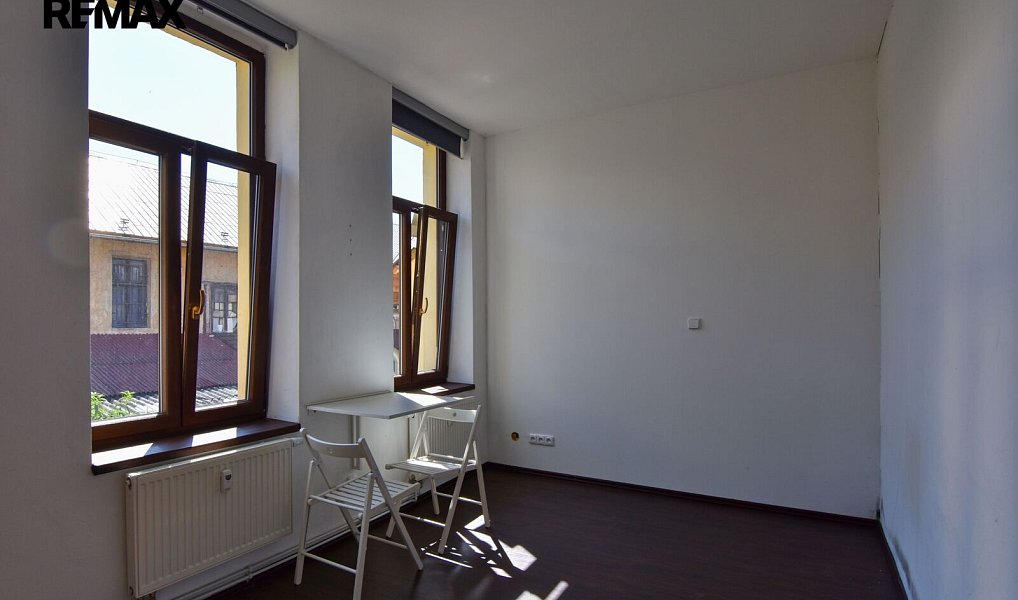 Pronájem bytu 1+kk 18 m², Rakovník – náhled fotky 3