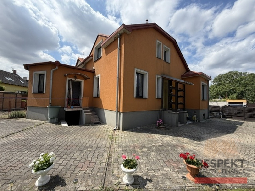 Prodej domu 103 m² s pozemkem 592 m²