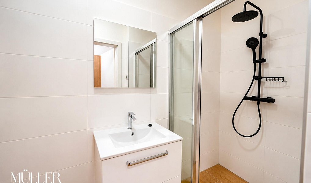 Pronájem bytu 1+kk 28 m², Dobruška – náhled fotky 3
