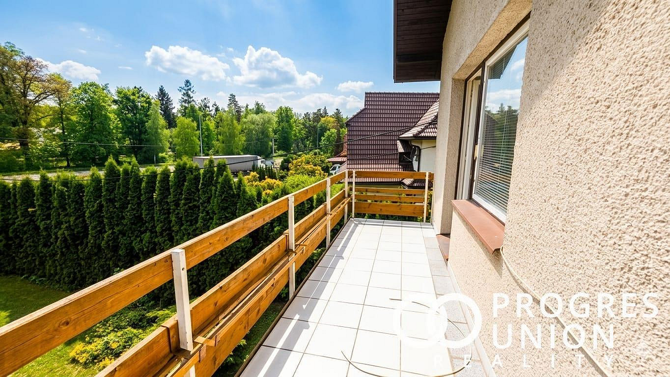 Prodej domu 200 m² s pozemkem 971 m² – pohled 3