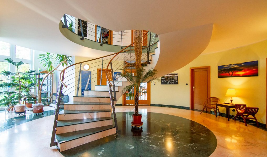 Prodej domu 807 m² s pozemkem 5 219 m², Říčany – náhled fotky 6