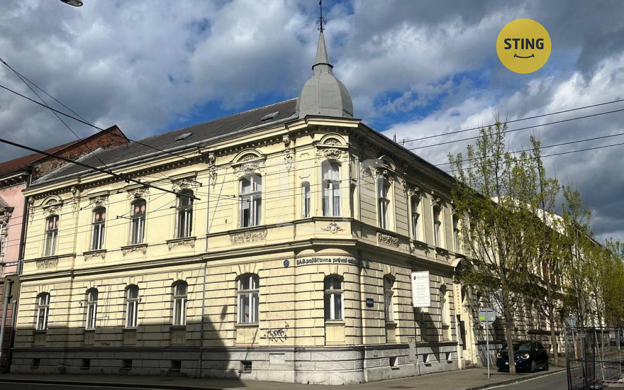 Pronájem kanceláře 90 m²