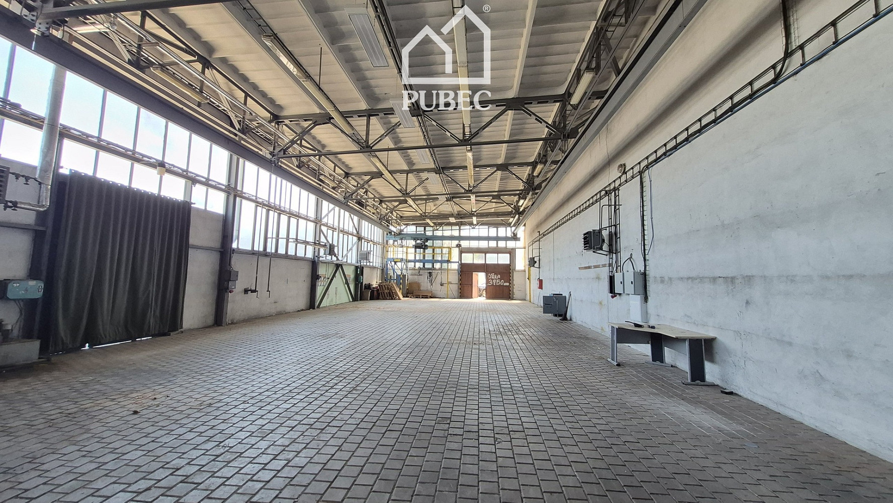 Pronájem výrobních prostor 359 m²