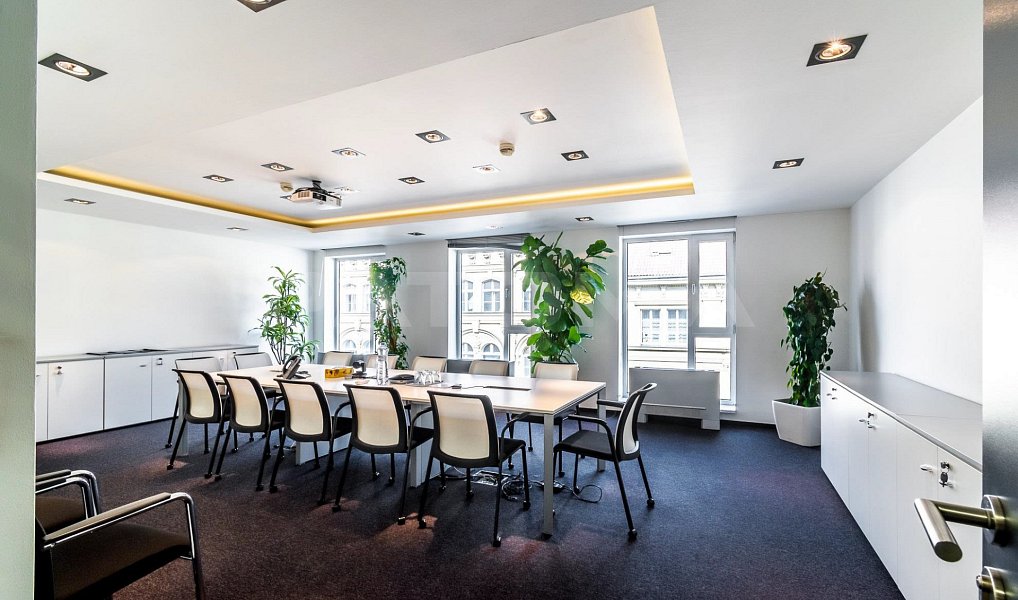 Pronájem kanceláře 391 m², Praha – náhled fotky 4