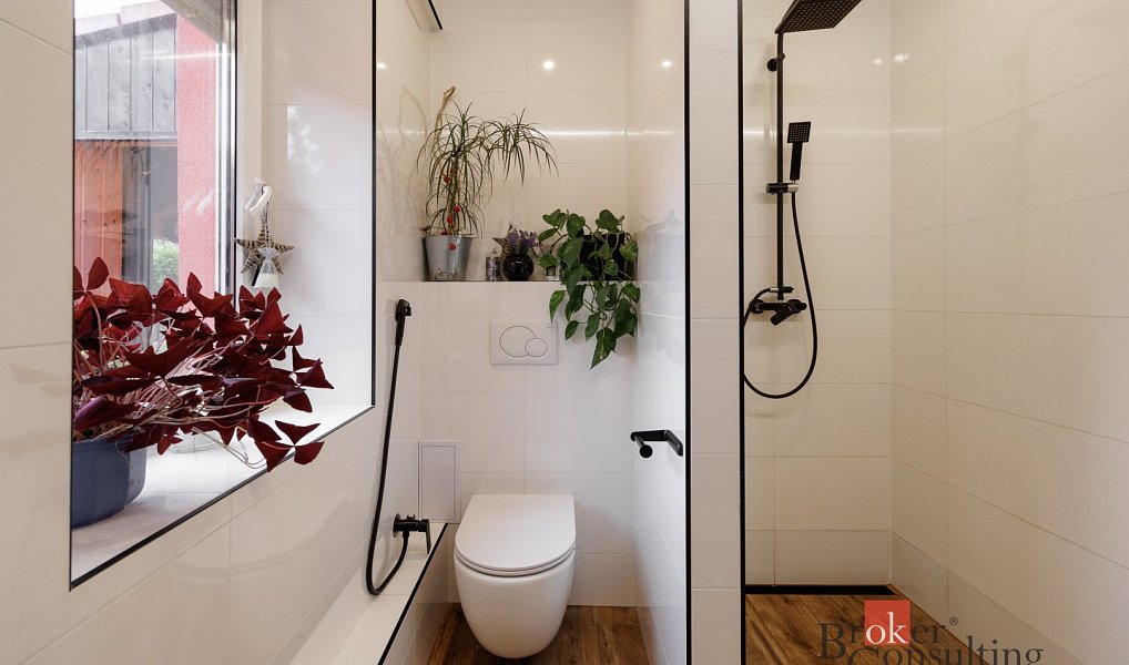 Prodej domu 286 m² s pozemkem 868 m², Žatec – náhled fotky 26