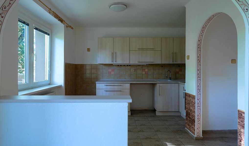 Prodej bytu 3+1 56 m², Chvaletice – náhled fotky 2