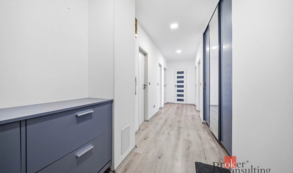 Prodej bytu 3+kk 103 m², Hradec Králové – náhled fotky 11