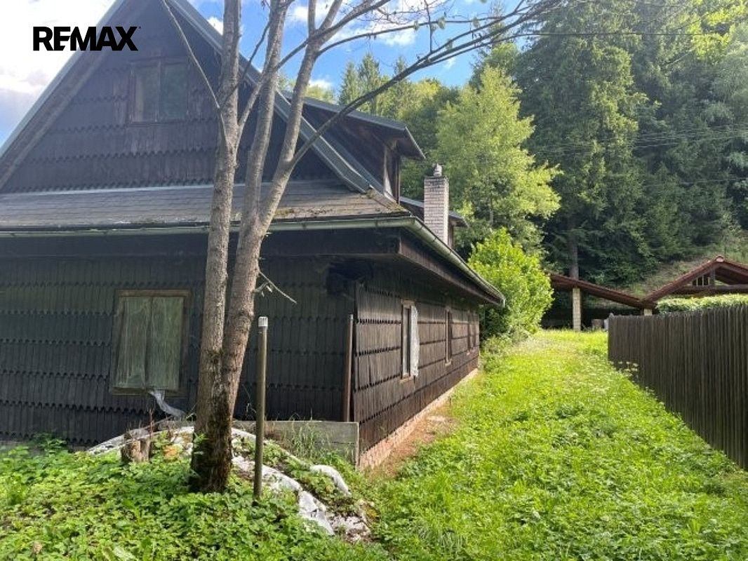 Prodej domu 135 m² s pozemkem 2 800 m²