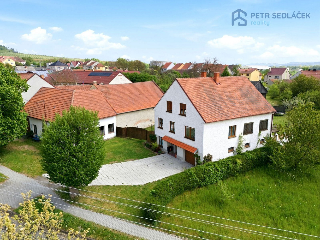 Prodej domu 122 m² s pozemkem 1 813 m²