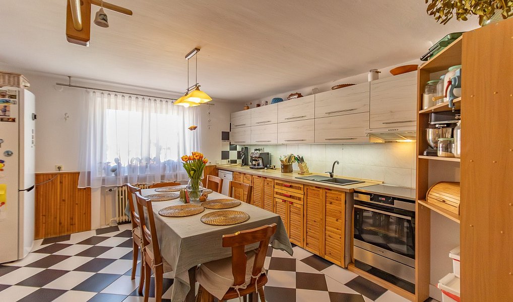Prodej domu 300 m² s pozemkem 788 m², Klatovy – náhled fotky 11