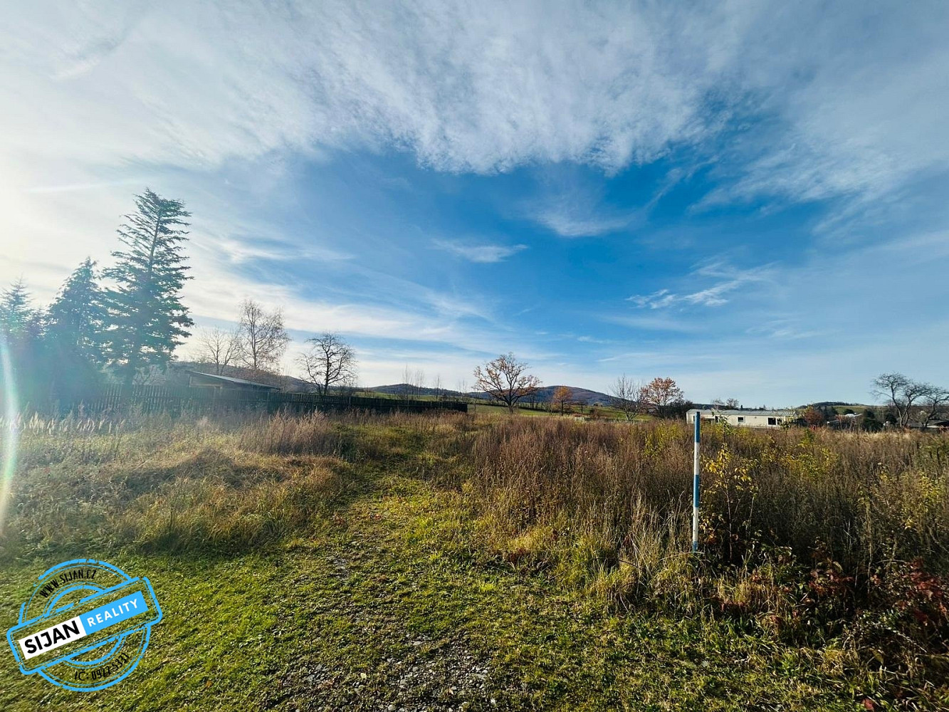 Prodej stavebního pozemku 1 889 m² – fotografie 3