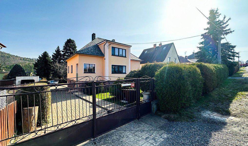 Prodej domu 300 m² s pozemkem 801 m², Komárov – náhled fotky 8