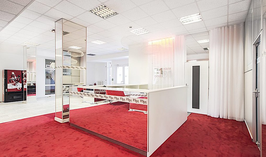 Pronájem kanceláře 375 m², Vestec – náhled fotky 2