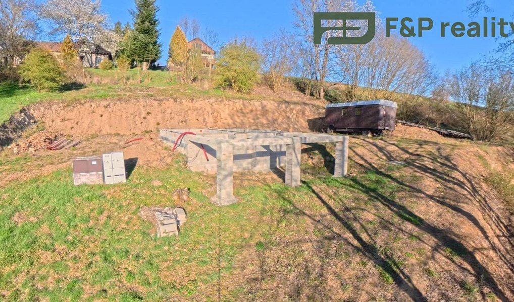 Prodej stavebního pozemku 2 390 m², Číhošť – náhled fotky 2