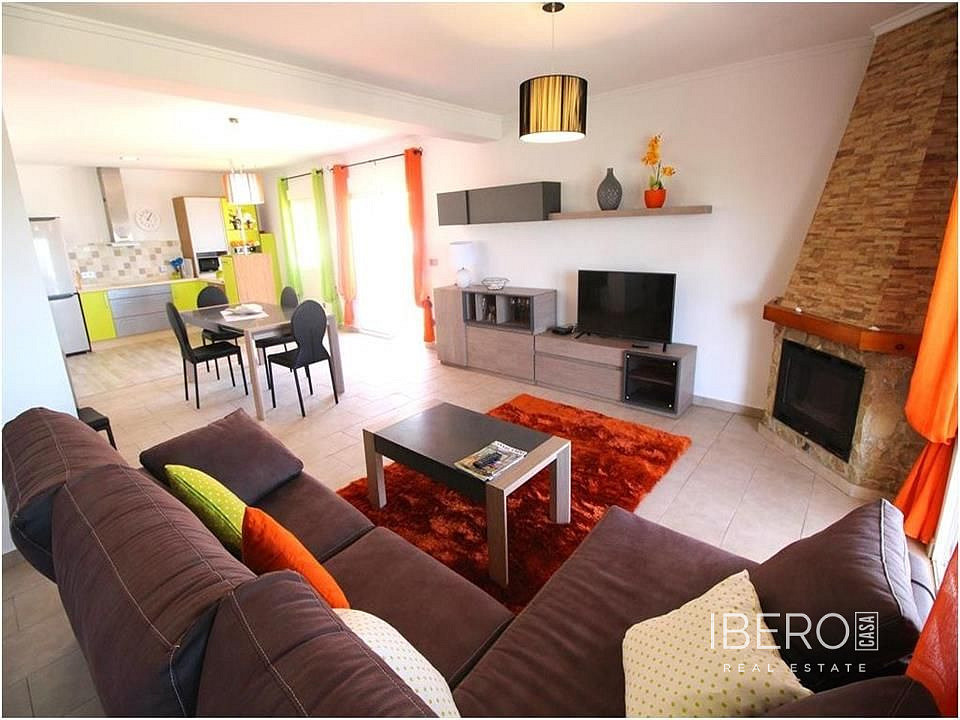 Prodej domu 244 m² s pozemkem 1 500 m² — photo 2
