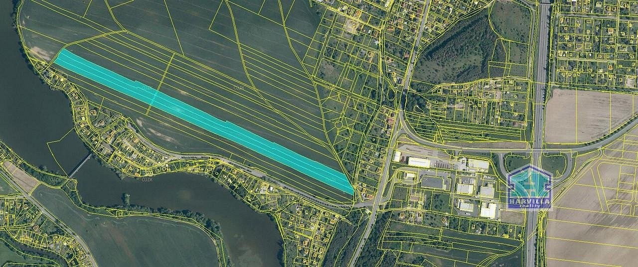 Prodej pole 21 421 m²