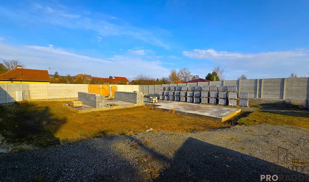 Prodej domu 200 m² s pozemkem 922 m², Pačlavice – náhled fotky 2