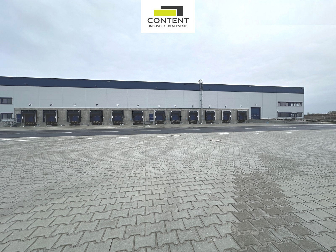 Pronájem výrobních prostor 13 200 m² – fotografie 3