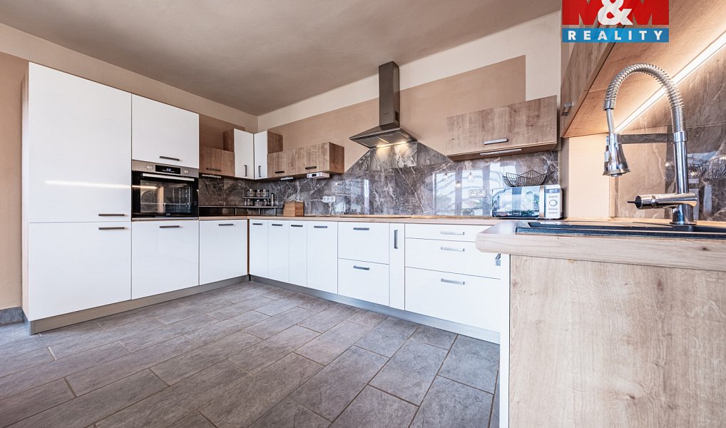 Prodej bytu 5+1 139 m², Chlumec nad Cidlinou – náhled fotky 2