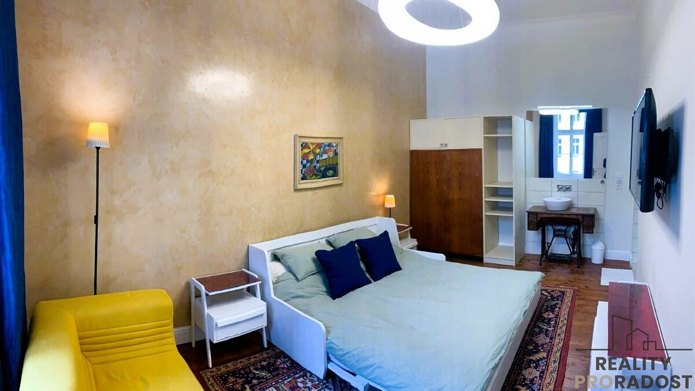 Pronájem bytu 1+1 33 m² – fotografie 2