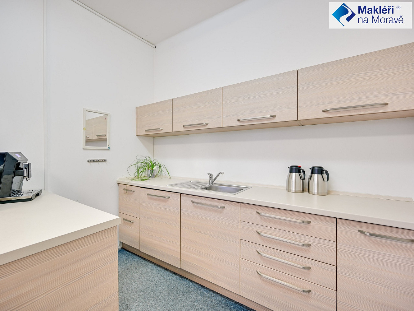 Prodej obchodních prostor 254 m² – fotografie 3