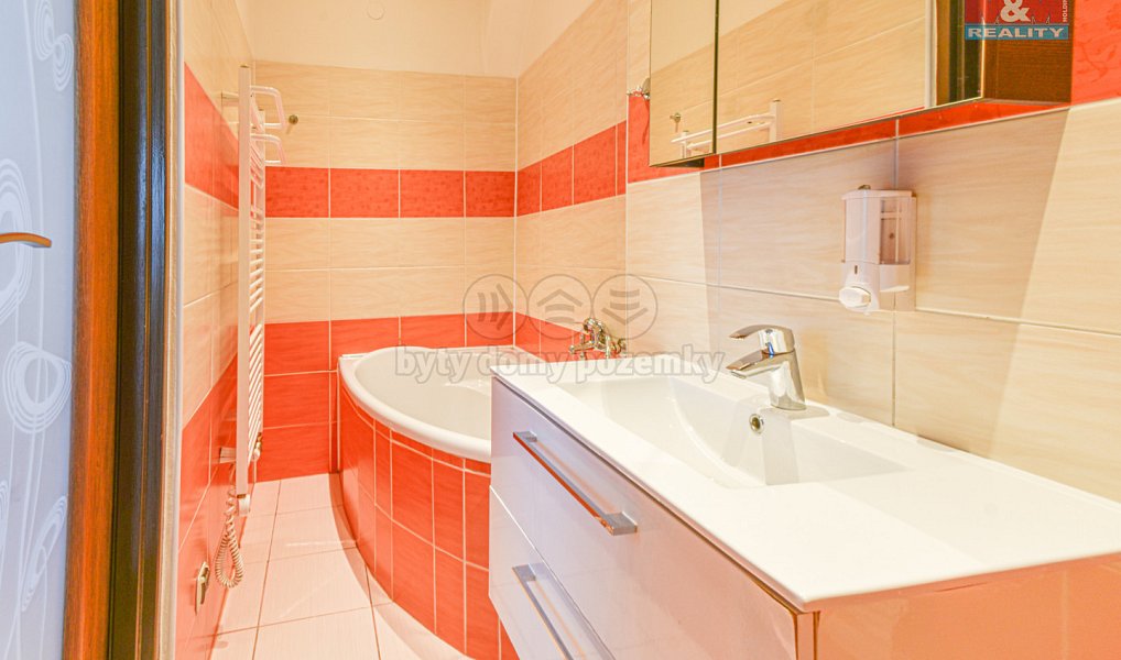 Prodej domu 320 m² s pozemkem 3 388 m², Český Těšín – náhled fotky 8