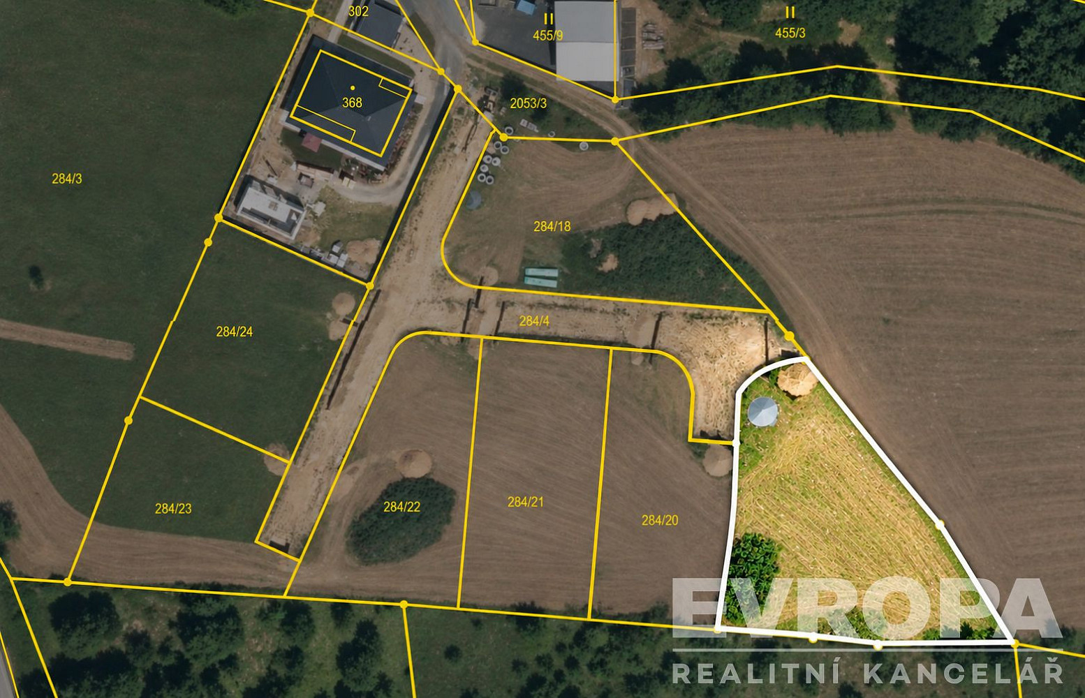 Prodej stavebního pozemku 1 353 m² – fotografie 3