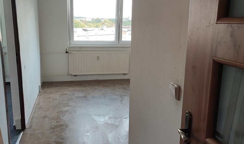 Pronájem bytu 1+1 36 m², Cheb – náhled fotky 2