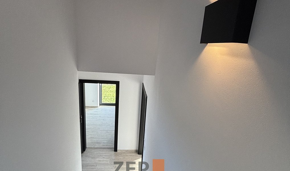 Prodej domu 228 m² s pozemkem 646 m², Dříteč – náhled fotky 38