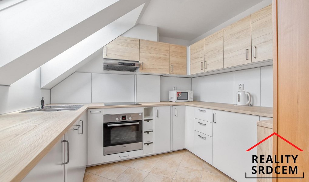 Prodej domu 1 267 m² s pozemkem 703 m², Ostrava – náhled fotky 8