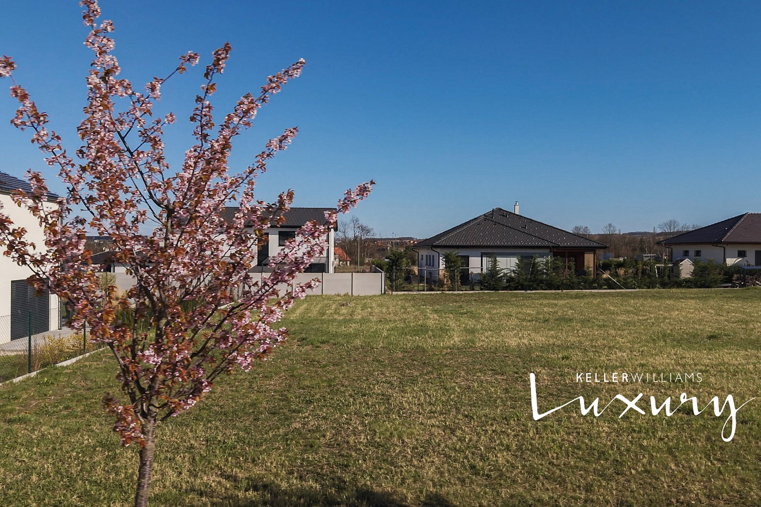 Prodej stavebního pozemku 1 020 m² – pohled 2