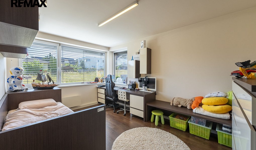 Prodej domu 155 m² s pozemkem 447 m², Zlín – náhled fotky 27
