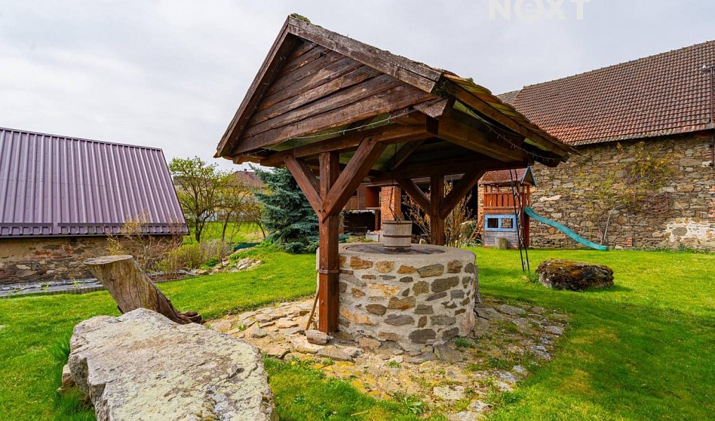 Prodej domu 560 m² s pozemkem 3 596 m², Chrášťany – náhled fotky 23