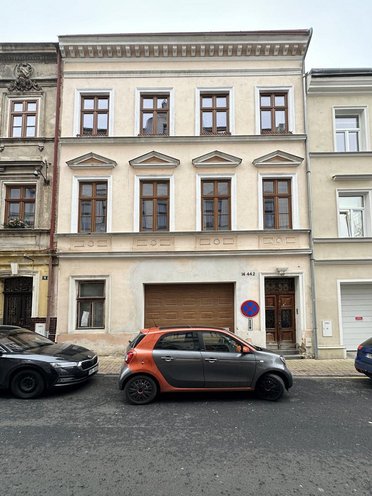 10 rooms, 567.0 m² in Teplice
