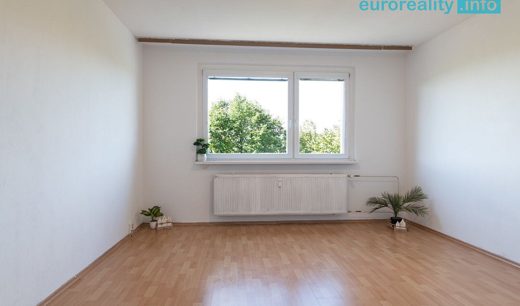 Pronájem bytu 3+1 66 m², Doksy – náhled fotky 2