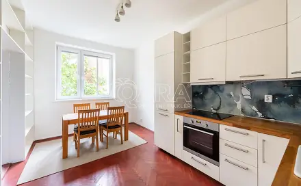 Pronájem bytu 2+kk 48 m², Na Maninách, Praha 7 - Holešovice