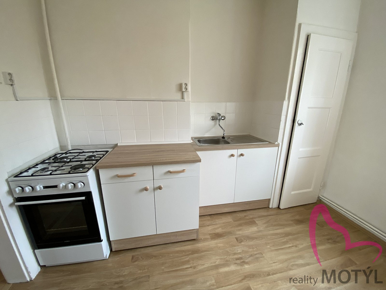 Pronájem bytu 4+1 100 m² — photo 2