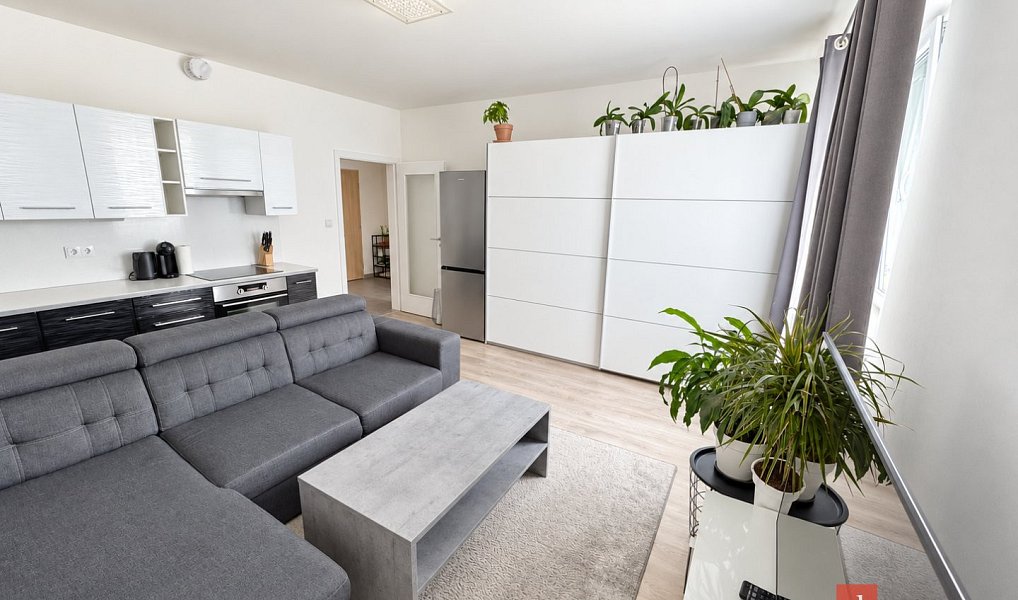 Pronájem bytu 2+kk 52 m², Kladno – náhled fotky 2