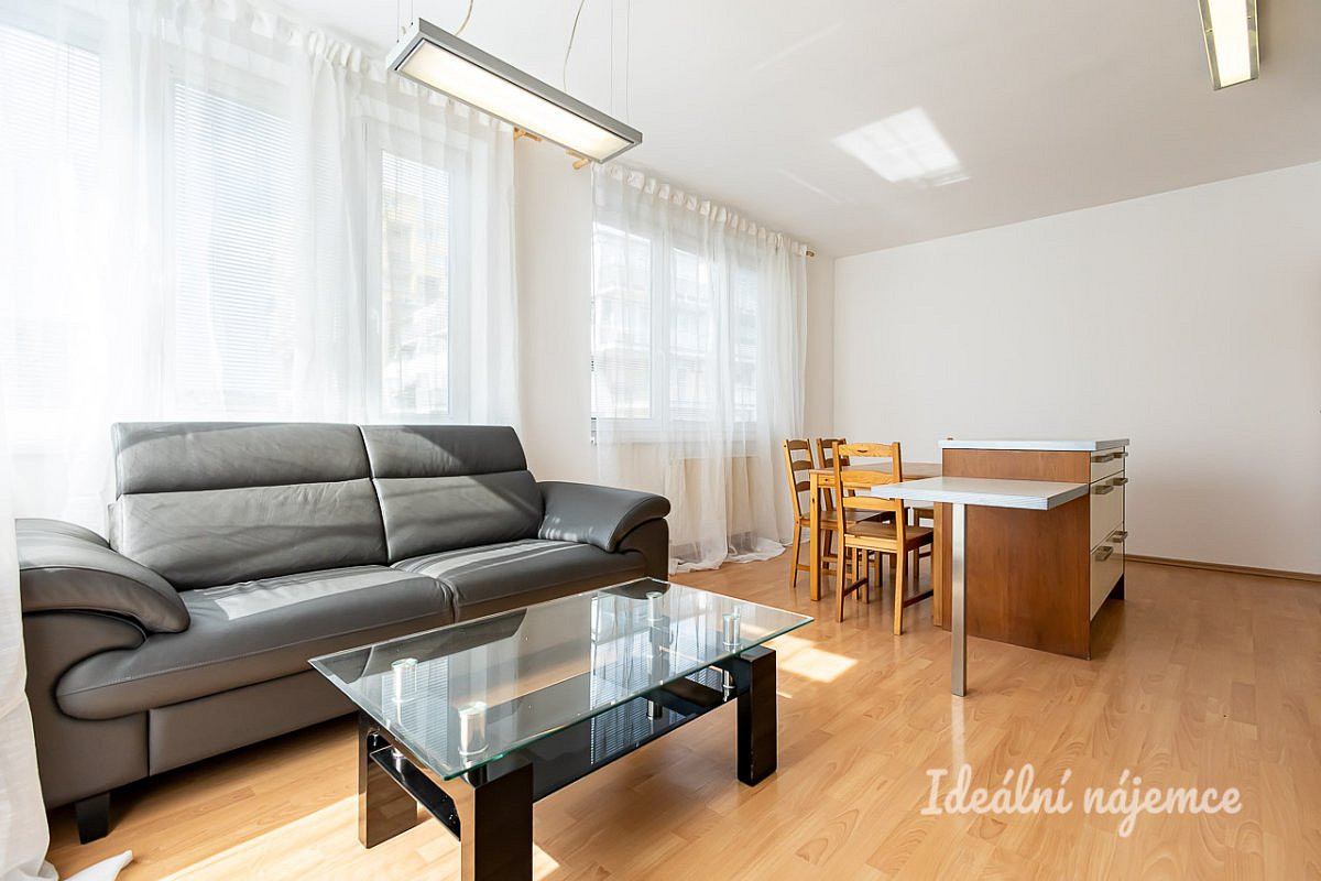 Pronájem bytu 3+kk 64 m² – fotografie 2