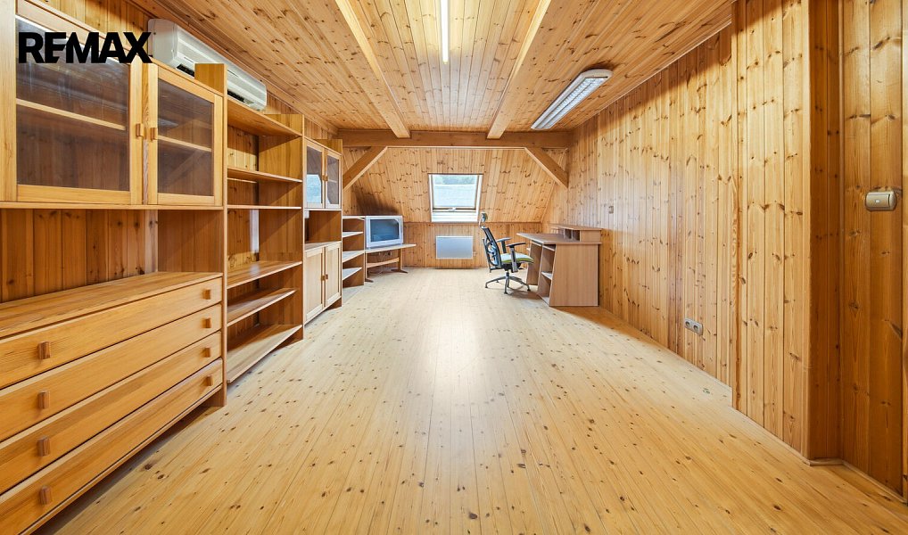 Prodej domu 556 m² s pozemkem 3 366 m², Cvikov – náhled fotky 25