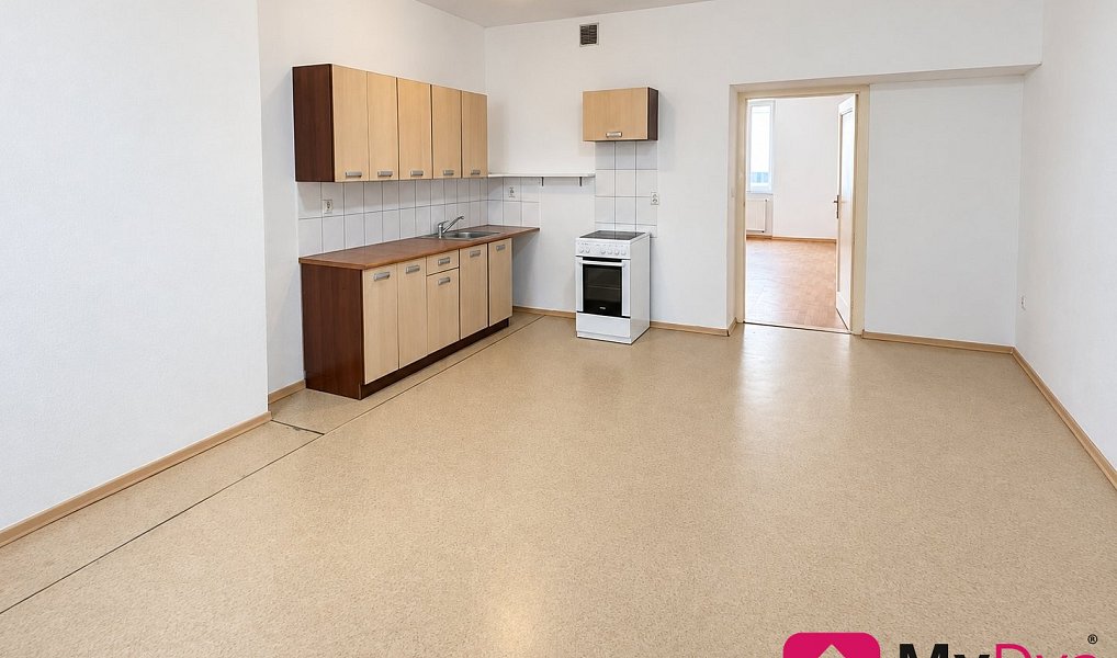 Pronájem bytu 2+1 75 m², Znojmo – náhled fotky 4