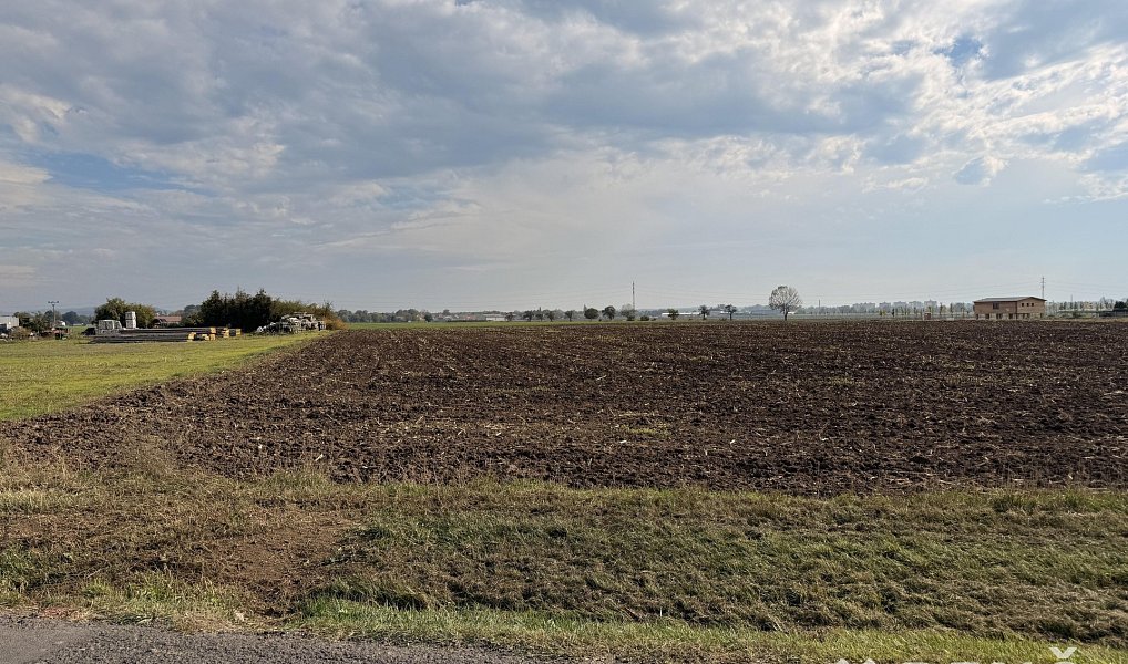 Prodej stavebního pozemku 5 323 m², Terezín – náhled fotky 2
