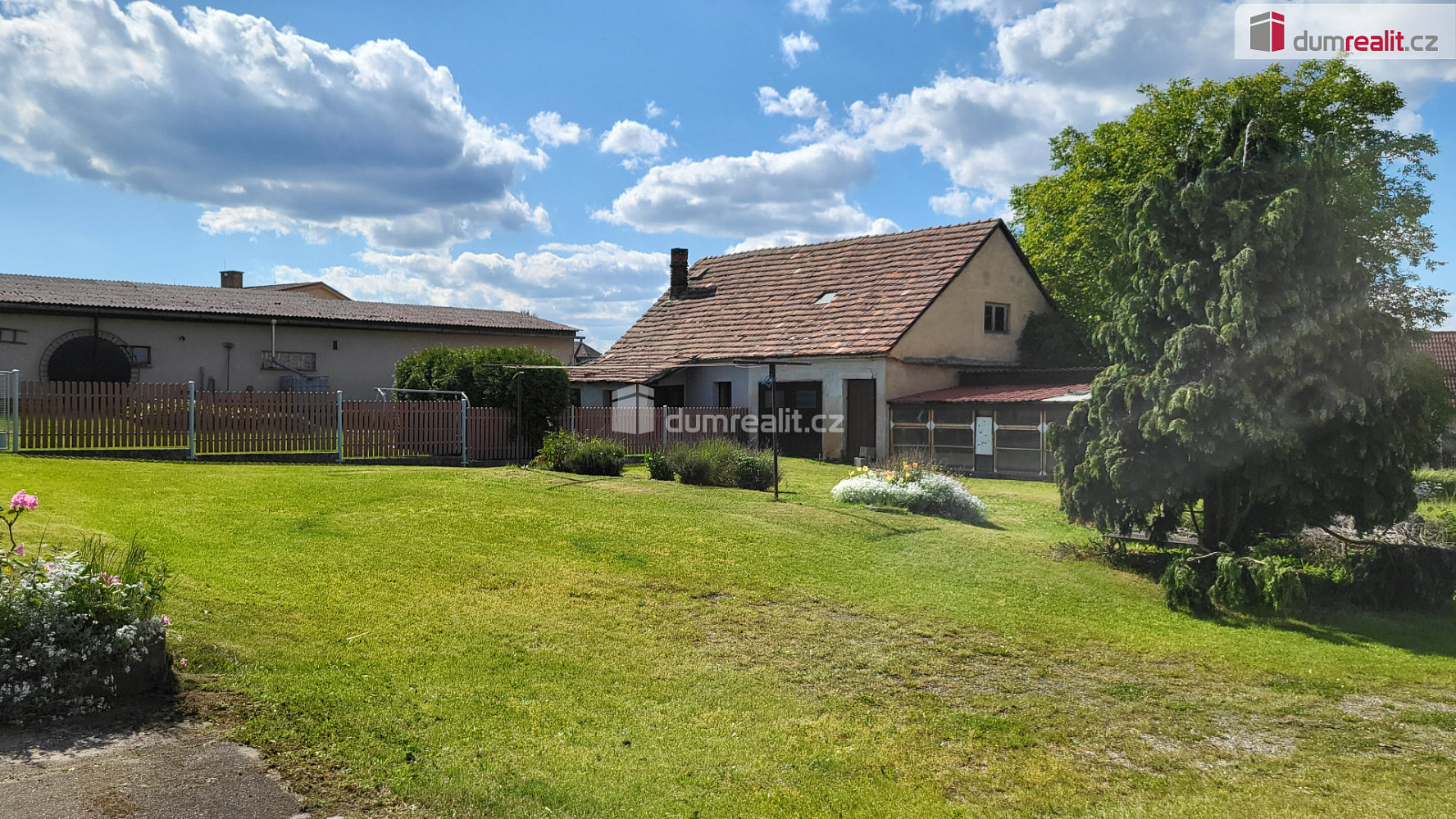 Prodej komerčního objektu (jiného typu) 1 543 m² — photo 2